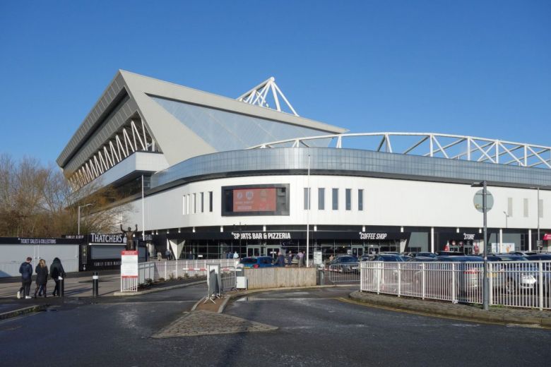 Pont Bristol City - Leicester City