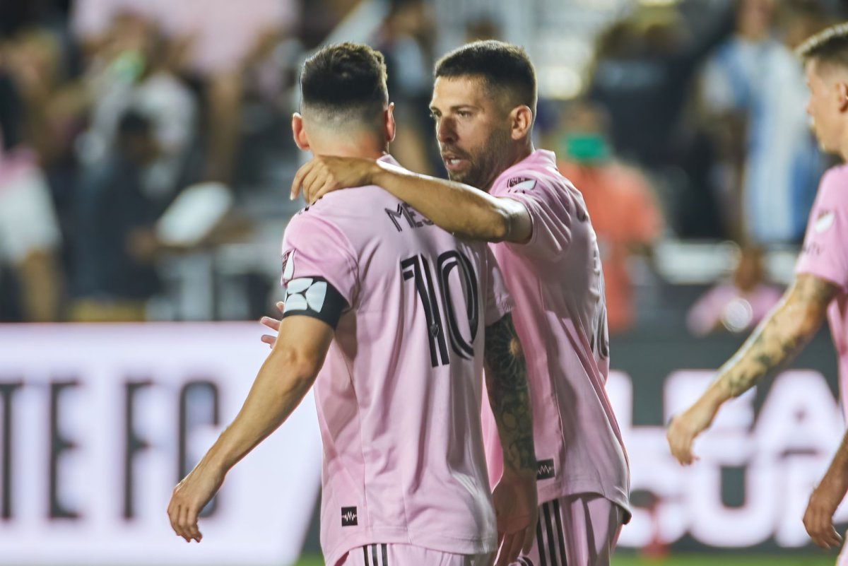 Lionel Messi și Jordi Alba - Inter Miami 01 Lionel Messi și Jordi Alba (Foto: YES Market Media/Shutterstock.com)