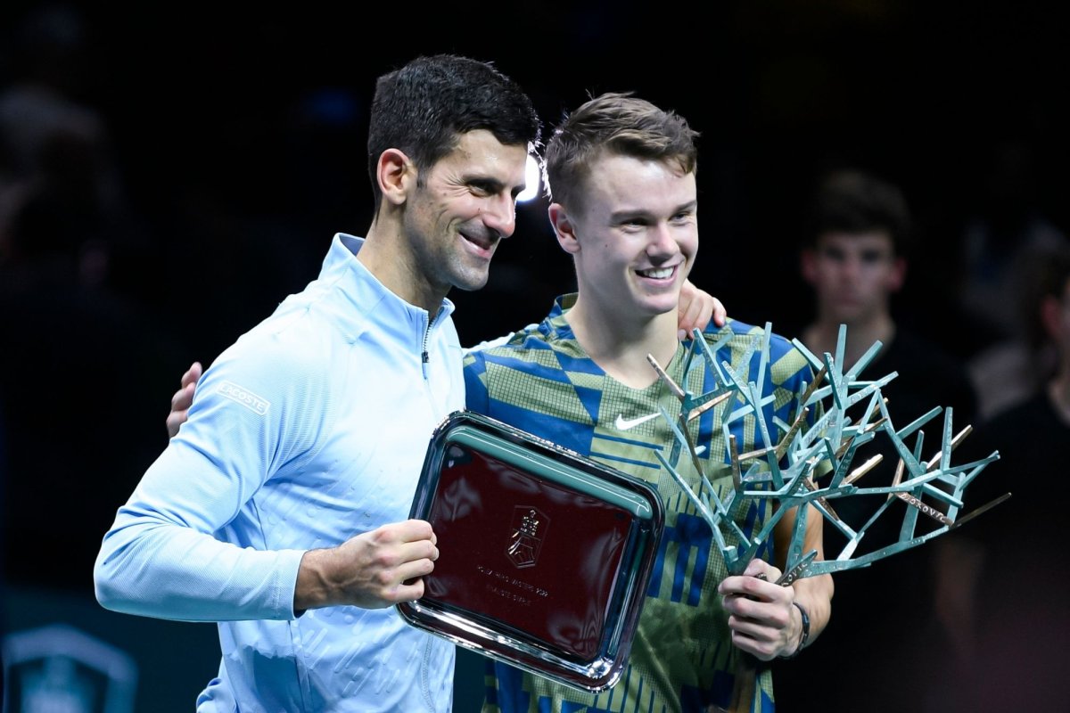 Novak Djokovic și Holger Rune 001 Novak Djokovic și Holger Rune (foto: Victor Velter/Shutterstock.com)