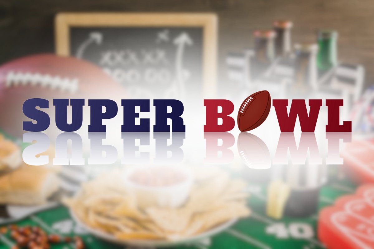 Super Bowl (517774810, 2077761400) Fotografii: Arina P Habich/Shutterstock, OkOki/Shutterstock