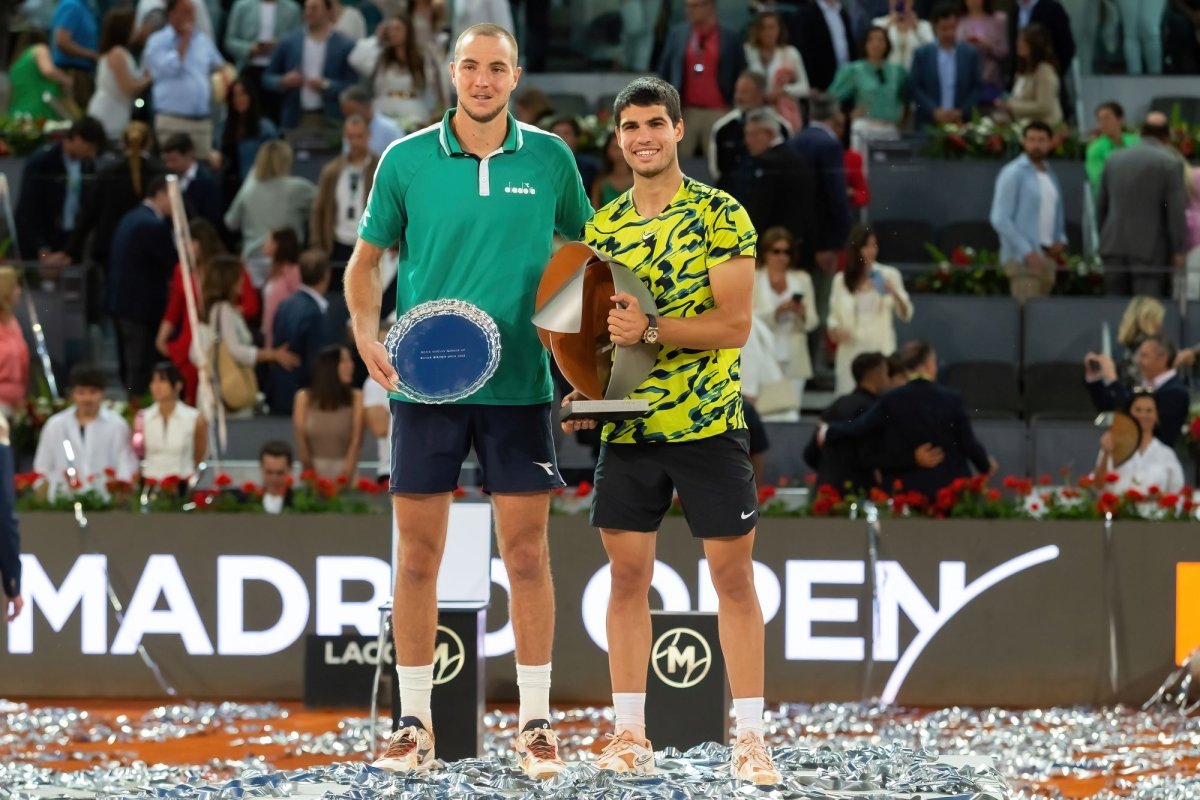 Jan-Lennard Struff și Carlos Alcaraz 001 Jan-Lennard Struff și Carlos Alcaraz (foto: Marta Fernandez Jimenez/Shutterstock.com)